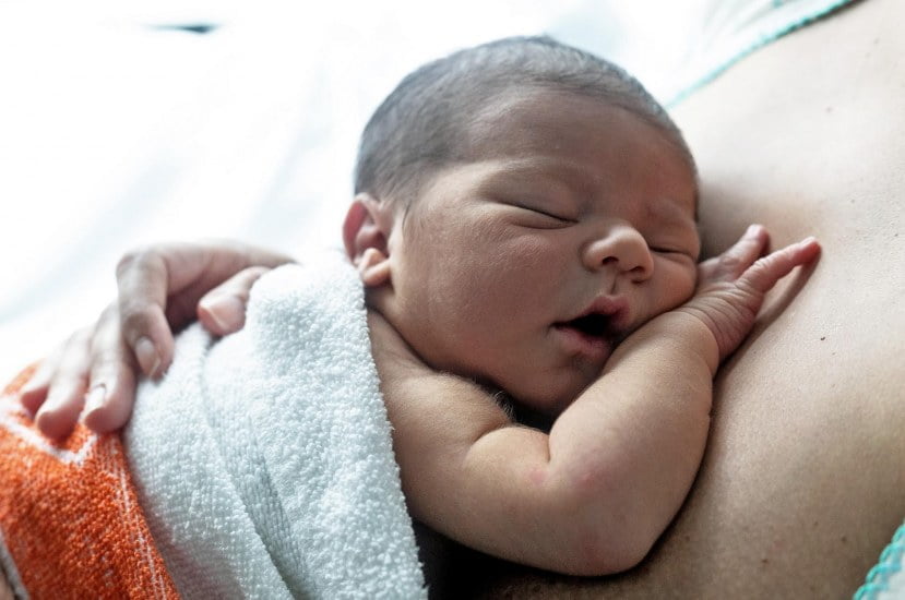 Kangaroo care for premature babies showing promising benefits for heart and brain functioning
